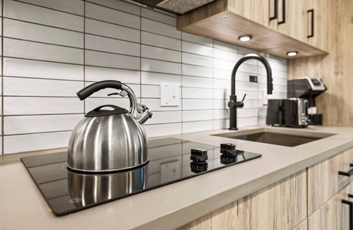 Navy Yard Apartment | 3 Units | Inviting Space w/Kitchen & Rooftop Views | Perfect for Exploring DC