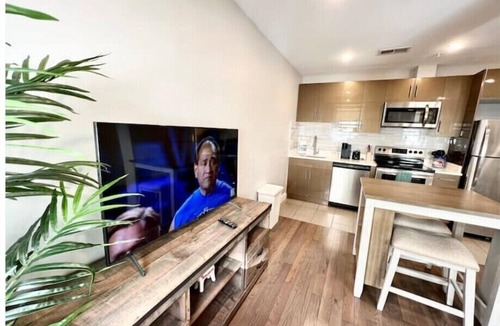 Logan Square Apartment | 307 Kyoto style 1BDR Apt in center city