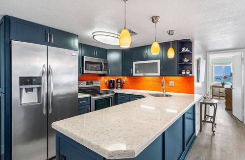 Holiday Isle Condo | 320- Beautifully remodeled Beachfront Condo, spectacular views