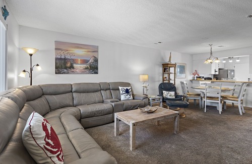 Miramar Beach House | ⭐350yds2Beach-Community Pool-Sleeps 6-2BR Sandprints C10⭐