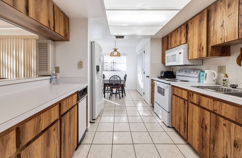 Quail Forest Condo | 3BR/2BA Monthly Rental in Oldsmar near Honeymoon Island, Palm Harbor, and Dunedin