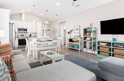 Seacrest House | 3BR home in Shorewalk: Pool, Grill, Arcade + Free Tix: Dolphin Cruise & More!
