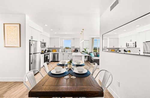 Kearny Mesa Apartment | 3BR Luxe Retreat: Pool & Spa