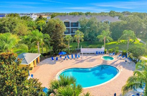 Bahama Bay House | 3rd floor condo w balcony tennis court gym near theme parks sauna