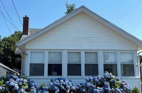 Niantic House | 4-BdRm Home at Black Point Beach, E. Lyme - WiFi + AC! JUN-AUG 2026 WKLY RENTAL