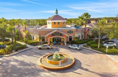 Regal Palms House | 4 Bed 3.5 Bath Vacation Villa