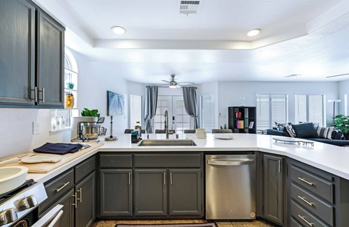 Green Valley North House | 4-bedroom 2.5 Bath house in amazing Henderson with pool.