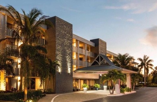 Sarasota Hotel | 4 Charming Rooms w/Free Breakfast & Pool – Close to Siesta Beach