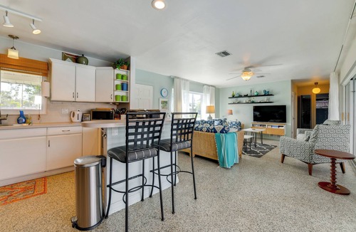 South Gate Ridge House | 4 Mi to Siesta Key Beach! Home w/Backyard Oasis