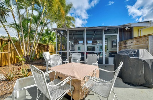 South Gate Ridge House | 4 Mi to Siesta Key Beach! Home w/Backyard Oasis
