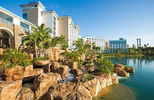 Florida Center Hotel | 4-Star Hotel ∙ Universal's Loews Sapphire Falls Resort