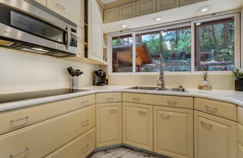 Cascade Cottage | 4925 Pike Unit1