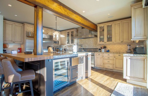 Sun Valley House | 4BD Fairway Twelve Retreat + Resort Amenities
