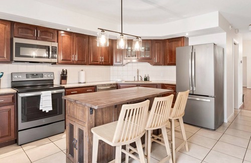 Whitfield House | 4BR Sarasota Retreat | Private Pool & Game Room!