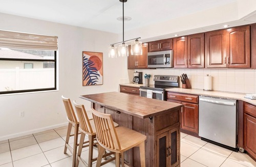Whitfield House | 4BR Sarasota Retreat | Private Pool & Game Room!