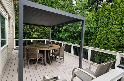 North Creek House | 5.0 Star Upscale and Spacious Home with Gym+Theater+Central AC+More”