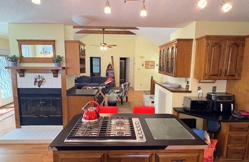 Henrico House | 5 Bdr/4 Bath on quiet inlet with huge screened in porch