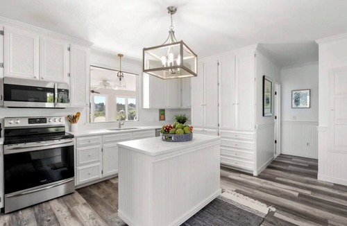 Bonnet Shores House | 5-bed Waterfront Beach house with DIRECT access to Private Kelly Beach in Bonnet