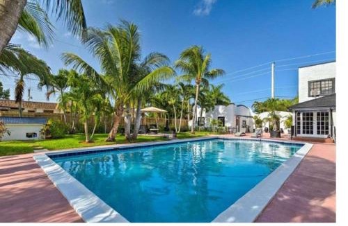 Boynton Beach House | 5 Bedroom Mini Resort with Pool!