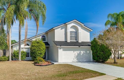 Lindfields House | 5 Mi to Disney! Family Getaway w/Poolside Oasis
