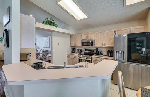 Lindfields House | < 5 Mi to Disney Parks: Spacious Home w/Lanai