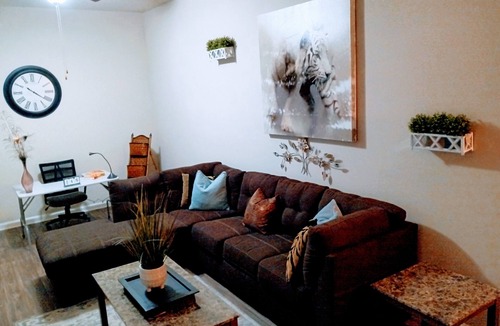 SoNo Apartment | .5 miles from the stadium