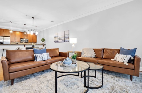 Old West Broad Neighborhood House | 5 Units w/Free Parking Walkable Historic District | The Juliette by AvantStay