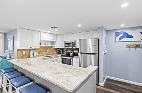 Holiday Isle Condo | 515- Tropi-COOL Condo. In-unit W/D, Spectacular views and FREE bch svc!