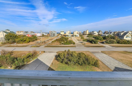 South Nags Head House | 5769- Rose Cottage, | Semi-Oceanfront | South Nags Head | Sleeps 8