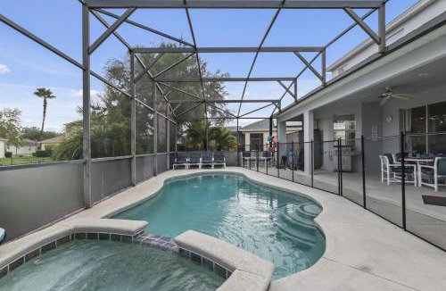 Haines City House | 5bd Villa Eman Private PoolHot Tub close2Legoland