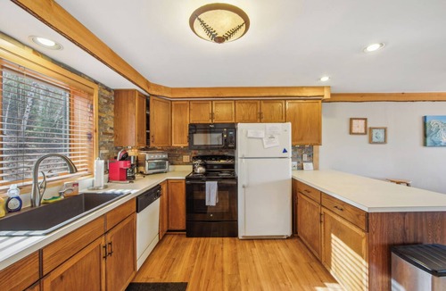 North Creek House | 5BR + Heated Indoor Pool | Gore Mountain | Echo + Pete Gay