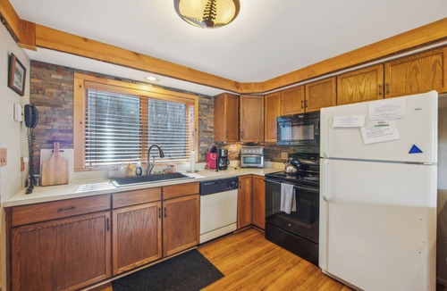 North Creek House | 5BR + Heated Indoor Pool | Gore Mountain | Echo + Pete Gay