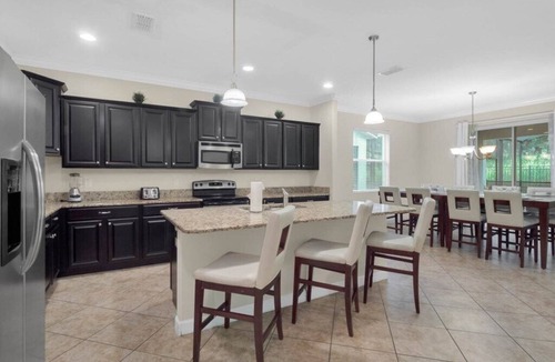 Lindfields House | 6 Bedrooms/5 Bathrooms/Paradise Palms (8937 CP)