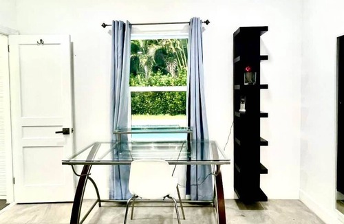 Victoria Park Apartment | 632B FLL Studio- 1.5 mi to Beach & Las Olas Blvd