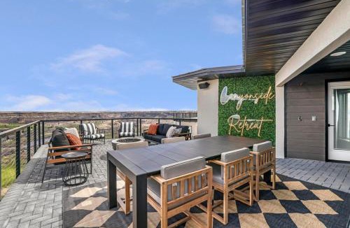 Twin Falls House | 6K SQFT Lux Heated Pool Hot Tub Sauna Speakeasy