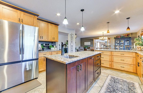 Rapid City House | 7,000 Sq Ft! Private Rapid City Estate w/Pool