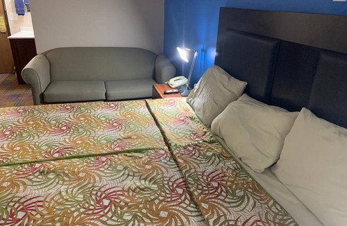 Marshfield Hotel | 7 Star Inn