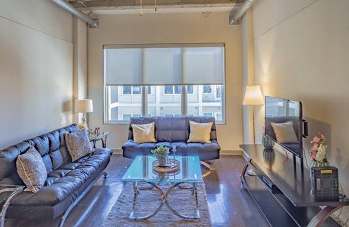 SoNo Apartment | 70 m² Apartment ∙ 1 bedroom ∙ 3 guests