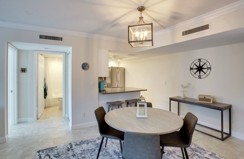 McGregor Condo | 8 Mi to Beach: Modern Condo in Fort Myers!