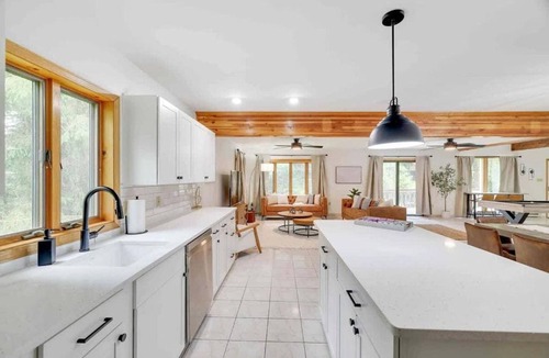 Albrightsville House | A Family Woodland Retreat
