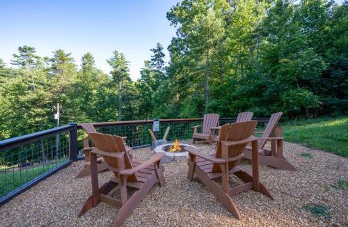 Blue Ridge House | A Fine Piece of Aska