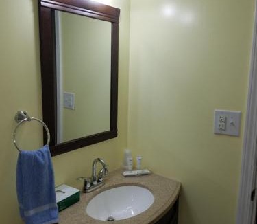 Maggie Valley Hotel | A Holiday Motel - Maggie Valley
