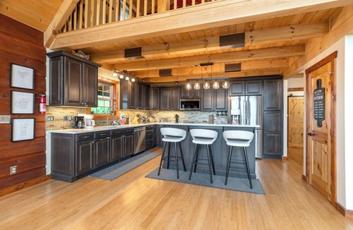 Sugar Grove Cabin | A Mtn Frame of Mind- Mountain View, Hot Tub, Game Room, Pet Friendly