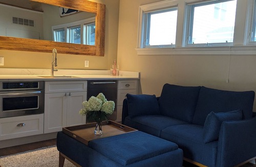 Falls Church Cottage | A Private, Serene Retreat Just Outside DC – Hillier Cottage