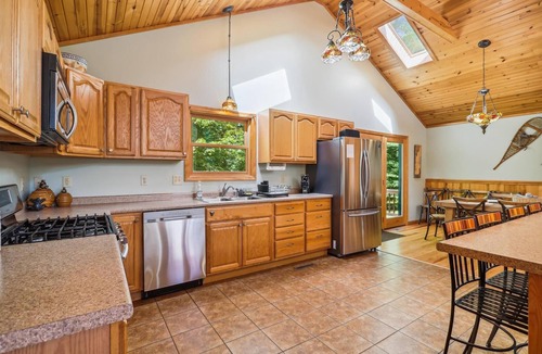 Canaan Heights House | A Rare Mountaintop Retreat That Truly Has It All