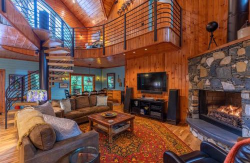 Sugar Grove House | A River Mists Too