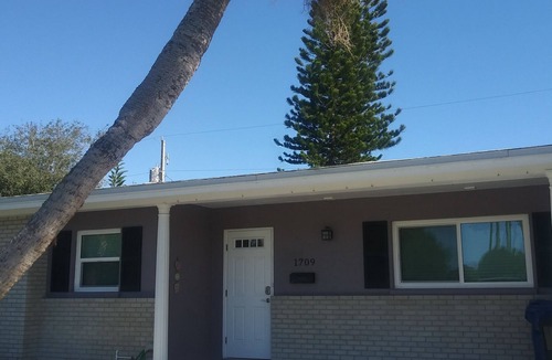 Venice Gardens Condo | A two bedroom condo located in Venice minutes away from spectacular beaches