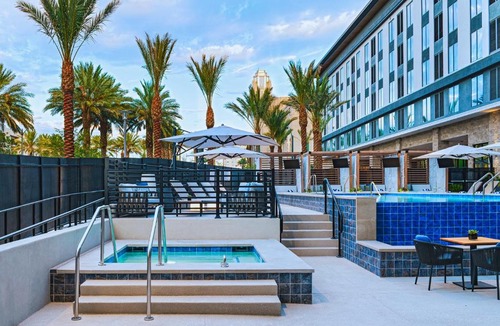 Las Vegas Hotel | AC Hotel by Marriott Las Vegas Symphony Park