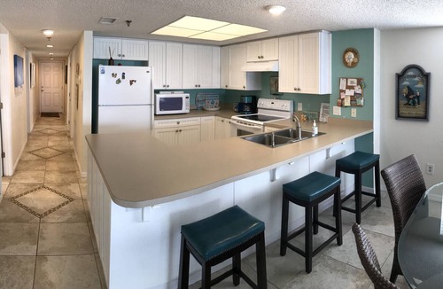 Madeira Beach Condo | Accepting bookings .Amazing view. Family friendly with amenities.