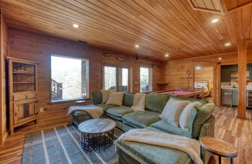 Murphy Cabin | Acorn Abbey - Lakeside Retreat w/3BRs, spring on the water!
